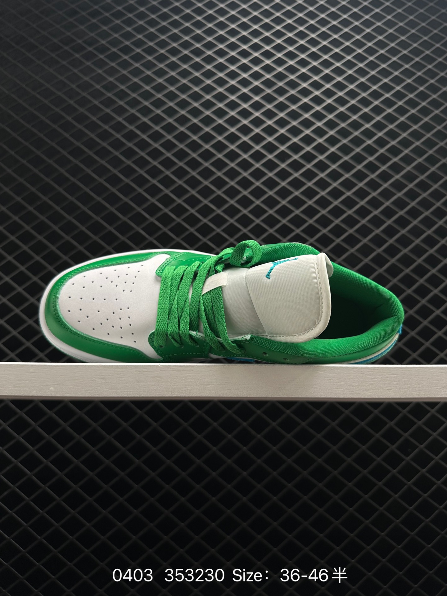 NIKE AIR JORDAN 1 LOW